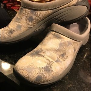MERRELL MOC Q form air cushion slip on Clo…